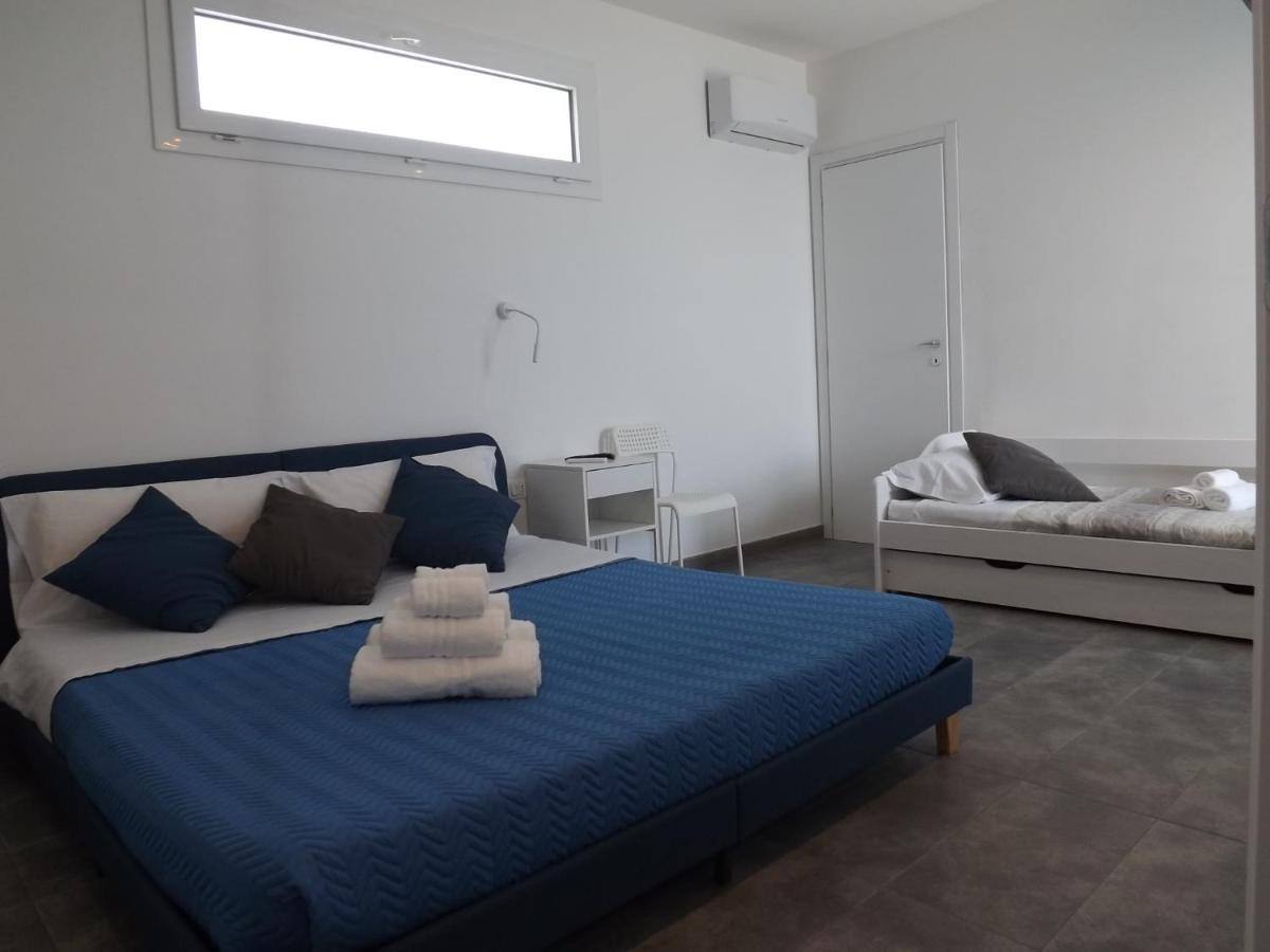 Bed and Breakfast La Dimora Di Nto Villaggio Azzurro Екстер'єр фото